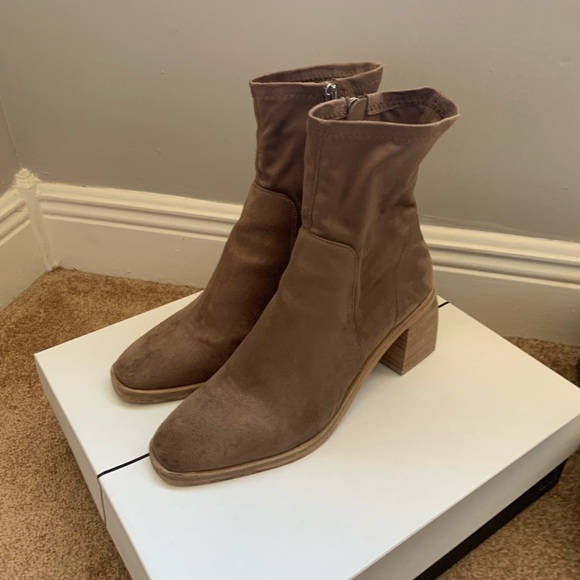 Dolce Vita Indiga Truffle Stella Suede Booties - Picture 7 of 10